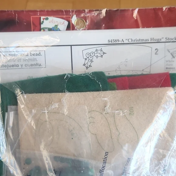 Bucilla Festive Felt Stocking Kit with Santa and animals "Christmas Hugs" - Picture 3 of 3